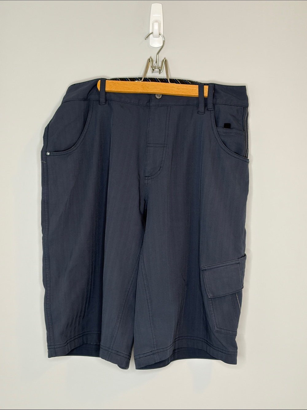 lululemon athletica Men's Dark Navy Cargo Shorts Wet Dry Warm XL